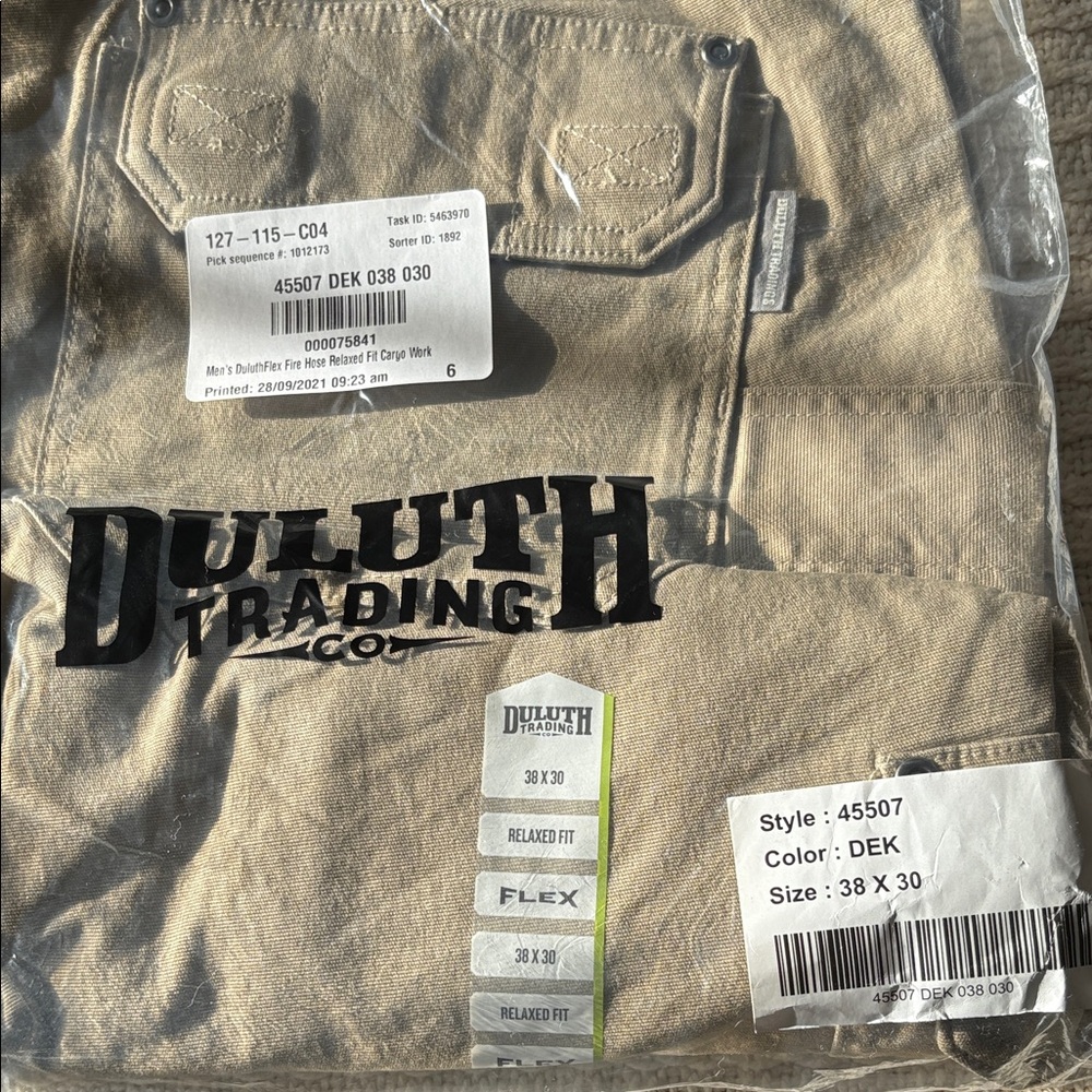Duluth Trading Co. Beige/ Khaki  Flex Fire Hose fabric Cargo pants  size 38/30